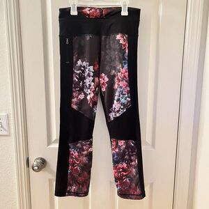 Lululemon Black Spring Has Sprung Floral Pump It Up Pants Leggings Womens Size 8